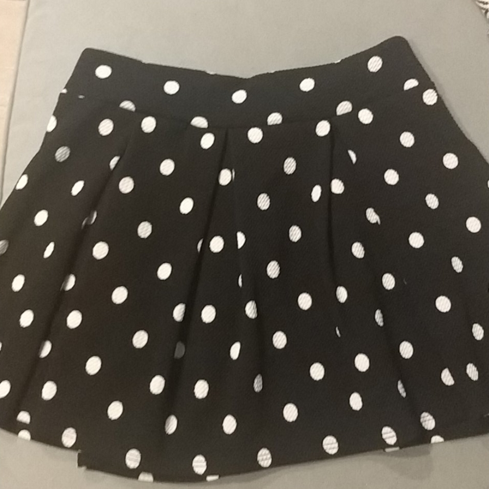 polka dots skirt